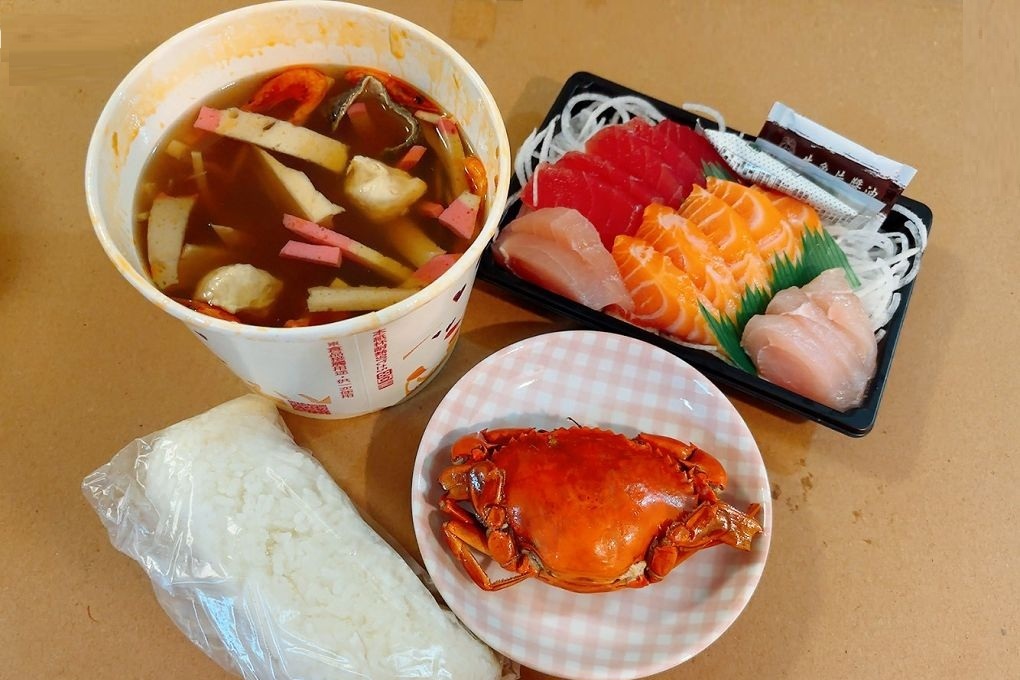 【餐車市集 美食推薦】彭家飯湯 搬家後的意外驚喜！淡水新春街美食餐車市集讓我遇見美味的古早味飯湯！ @貝大小姐的多元心宇宙