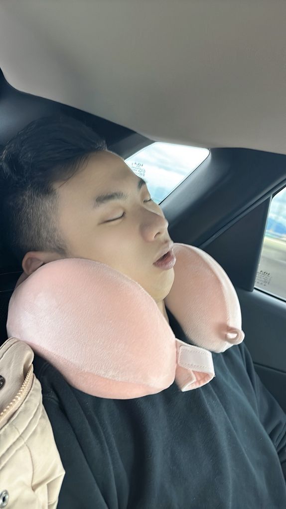 【網購旅行配件推薦】Travel Blue 新年限定極致禮盒 新年送禮不用想，頸枕收納的同時也直接收服人心！ @貝大小姐的多元心宇宙