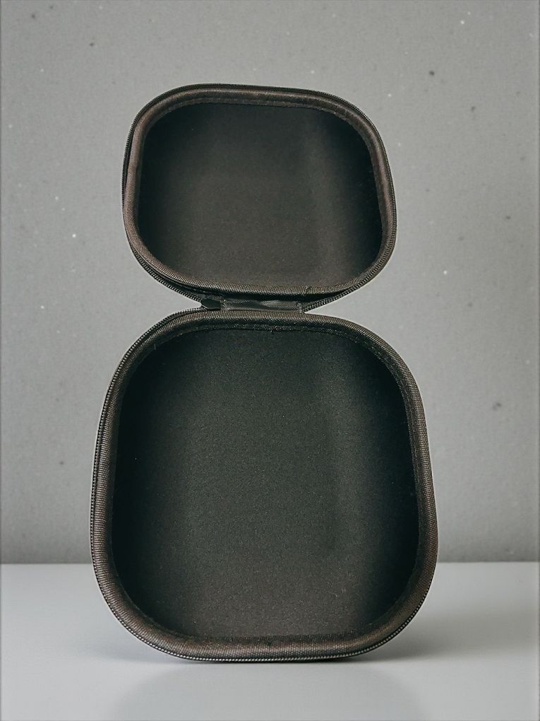 【網購旅行配件推薦】Travel Blue 新年限定極致禮盒 新年送禮不用想，頸枕收納的同時也直接收服人心！ @貝大小姐的多元心宇宙