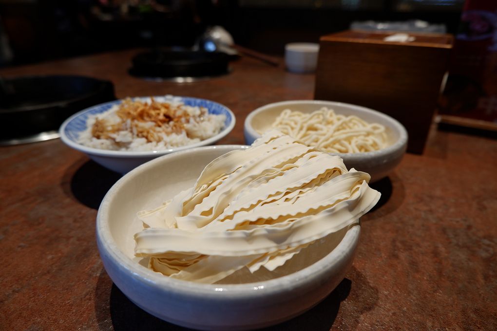 【宜蘭火鍋餐廳推薦】鼎楓寶島火鍋 旗艦店 從環境到湯頭都很可以，Google 評價 4.7 星不是假的！ @貝大小姐的多元心宇宙