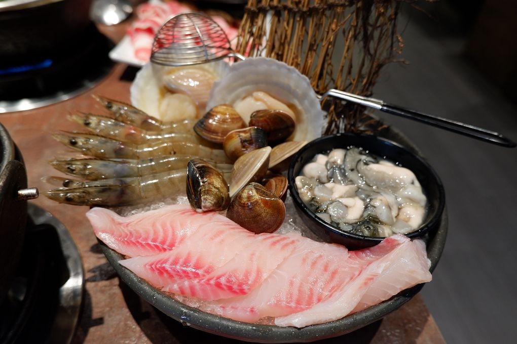 【宜蘭火鍋餐廳推薦】鼎楓寶島火鍋 旗艦店 從環境到湯頭都很可以，Google 評價 4.7 星不是假的！ @貝大小姐的多元心宇宙