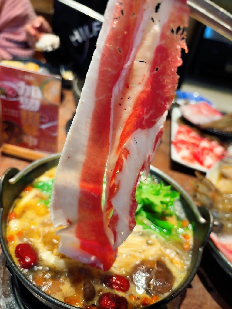 【宜蘭火鍋餐廳推薦】鼎楓寶島火鍋 旗艦店 從環境到湯頭都很可以，Google 評價 4.7 星不是假的！ @貝大小姐的多元心宇宙