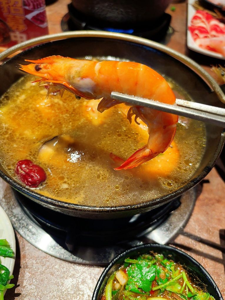 【宜蘭火鍋餐廳推薦】鼎楓寶島火鍋 旗艦店 從環境到湯頭都很可以，Google 評價 4.7 星不是假的！ @貝大小姐的多元心宇宙