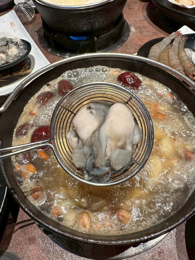 【宜蘭火鍋餐廳推薦】鼎楓寶島火鍋 旗艦店 從環境到湯頭都很可以，Google 評價 4.7 星不是假的！ @貝大小姐的多元心宇宙