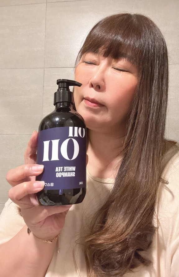 【網購 洗髮精推薦】One Heart 全新養髮系列 白茶香氛韻養洗髮精 換季頭皮救星，頭皮清爽感直接升級！ @貝大小姐的多元心宇宙