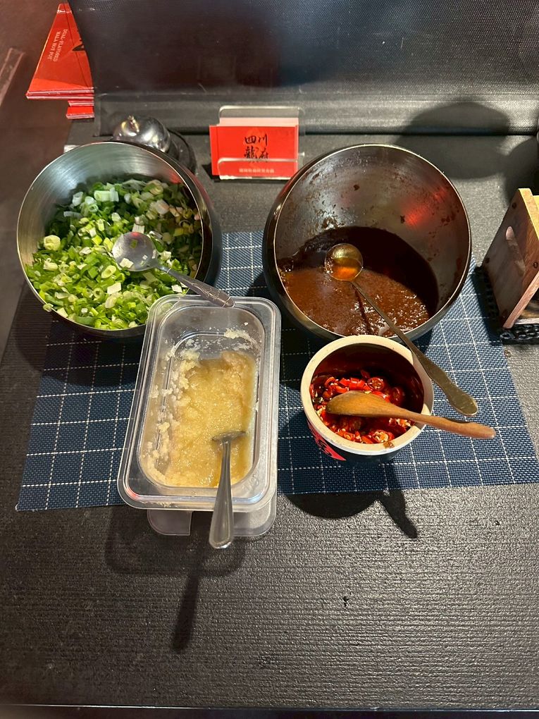 【台北內湖區 麻辣鴛鴦鍋推薦】四川龍府 火鍋界的實力派，吃一次就上癮！ @貝大小姐的多元心宇宙