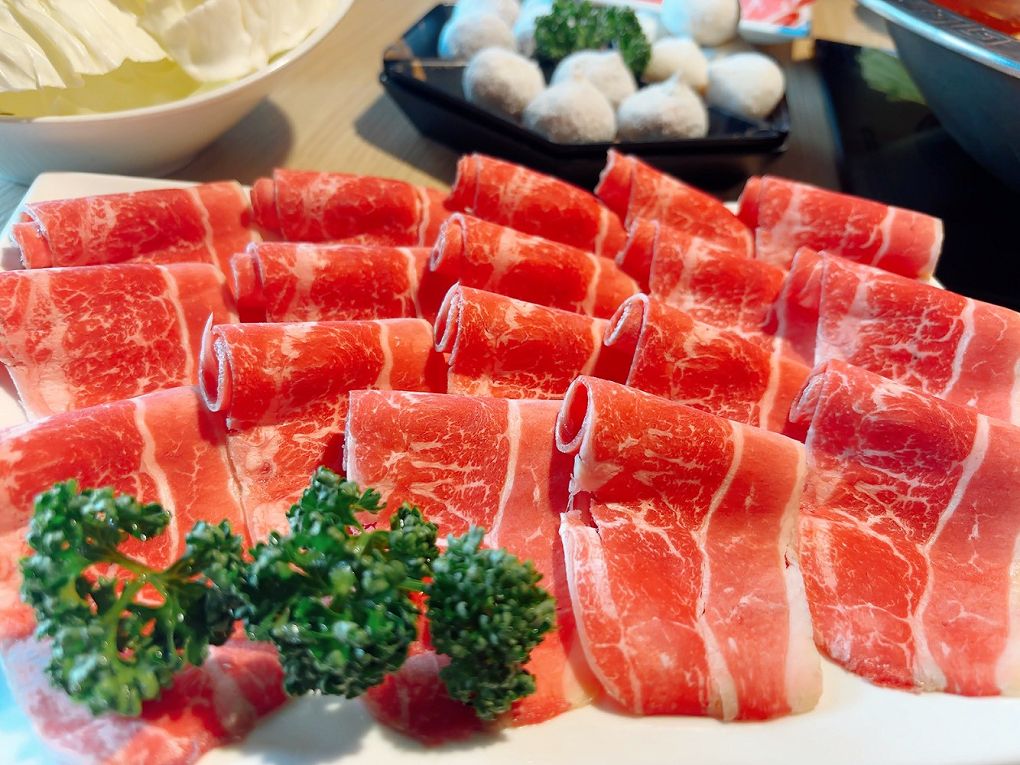 【台北內湖區 麻辣鴛鴦鍋推薦】四川龍府 火鍋界的實力派，吃一次就上癮！ @貝大小姐的多元心宇宙