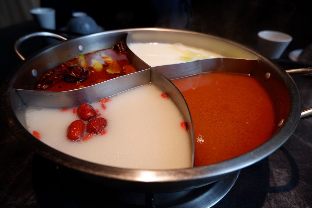 【桃園青埔 鴛鴦火鍋推薦】怎麻辣頂級鴛鴦麻辣火鍋 四宮格火鍋超滿足，火鍋控必訪！ @貝大小姐的多元心宇宙