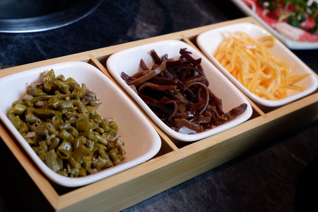 【桃園青埔 鴛鴦火鍋推薦】怎麻辣頂級鴛鴦麻辣火鍋 四宮格火鍋超滿足，火鍋控必訪！ @貝大小姐的多元心宇宙