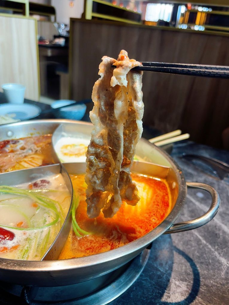 【桃園青埔 鴛鴦火鍋推薦】怎麻辣頂級鴛鴦麻辣火鍋 四宮格火鍋超滿足，火鍋控必訪！ @貝大小姐的多元心宇宙