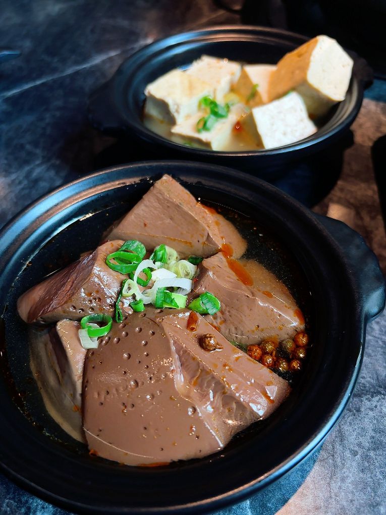 【桃園青埔 鴛鴦火鍋推薦】怎麻辣頂級鴛鴦麻辣火鍋 四宮格火鍋超滿足，火鍋控必訪！ @貝大小姐的多元心宇宙