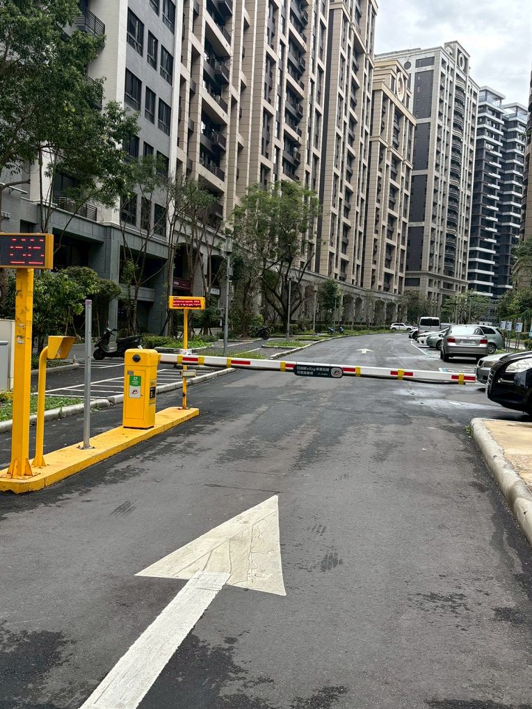 【桃園青埔 鴛鴦火鍋推薦】怎麻辣頂級鴛鴦麻辣火鍋 四宮格火鍋超滿足，火鍋控必訪！ @貝大小姐的多元心宇宙