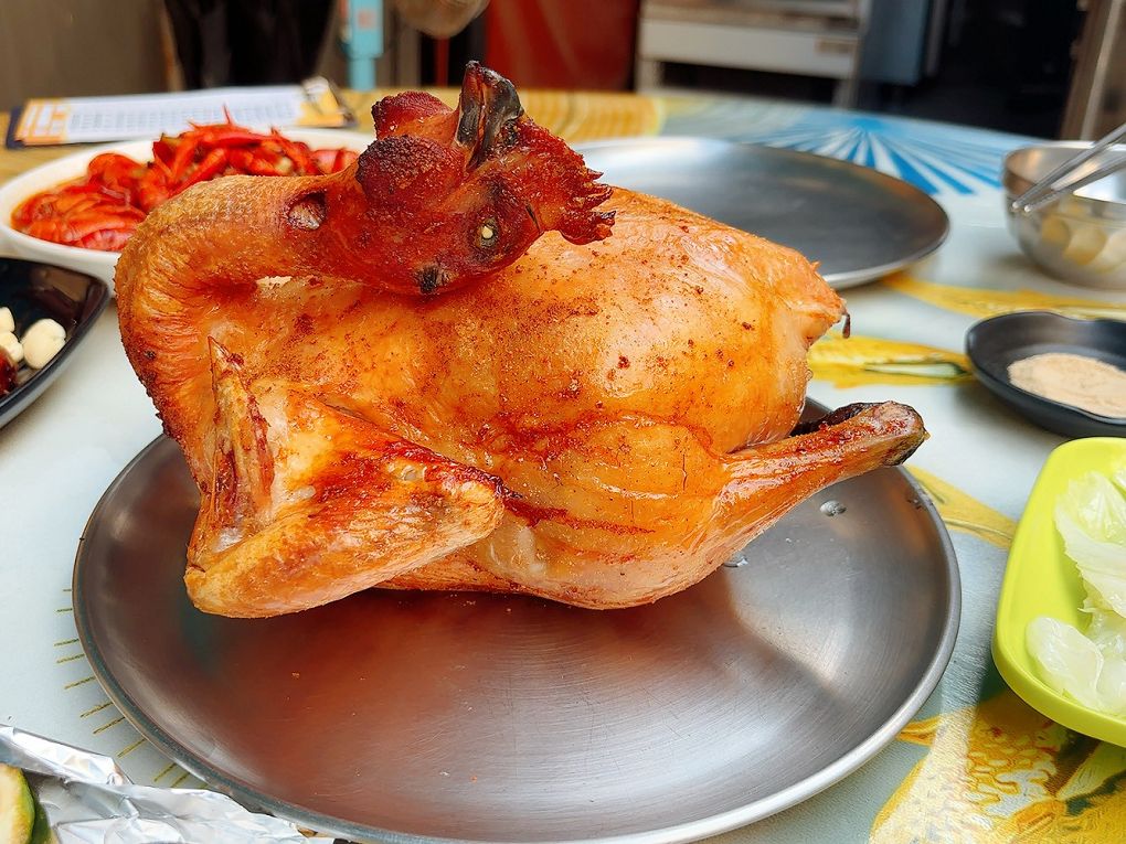 【台南中西區烤雞】吃雞會社烤雞專賣台南店 隱身台南中西區的「吃雞」聖地！酥脆雞皮及雞肉香氣太誘人！ @貝大小姐的多元心宇宙