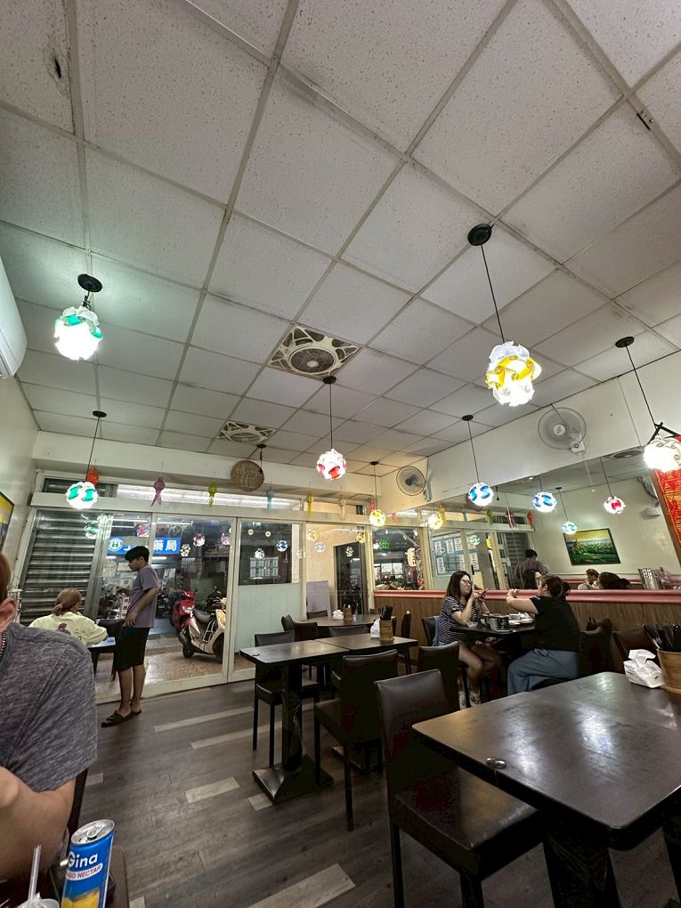 【蘆洲泰式料理推薦】夏天小館泰式料理 ครัวพี่ฟู่ 香辣過癮，每一道料理都是白飯小偷！後勁讓你忍不住再續三碗飯！ @貝大小姐的多元心宇宙