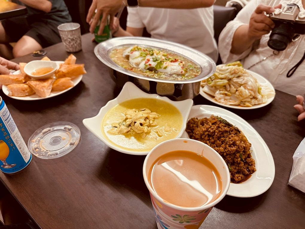 【蘆洲泰式料理推薦】夏天小館泰式料理 ครัวพี่ฟู่ 香辣過癮，每一道料理都是白飯小偷！後勁讓你忍不住再續三碗飯！ @貝大小姐的多元心宇宙