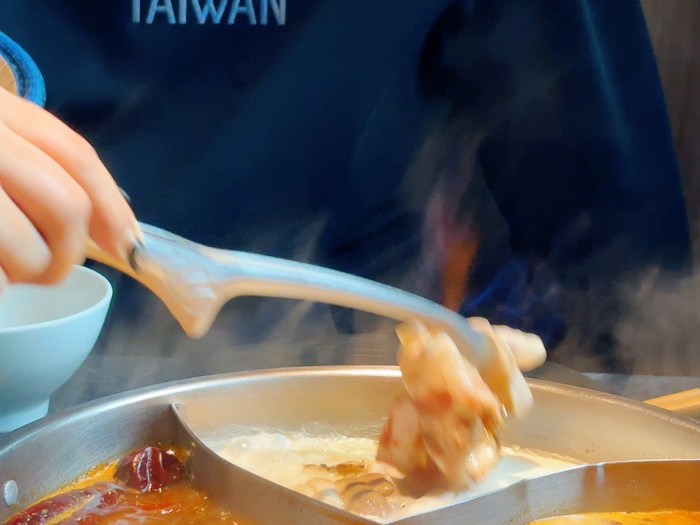 【桃園青埔 鴛鴦火鍋推薦】怎麻辣頂級鴛鴦麻辣火鍋 四宮格火鍋超滿足，火鍋控必訪！ @貝大小姐的多元心宇宙