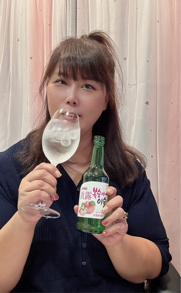 【醫美 玻尿酸淚溝眼袋療程推薦】彥靚診所 黃政達醫師  眼下微調小心機，讓我拍照更有自信！ @貝大小姐的多元心宇宙