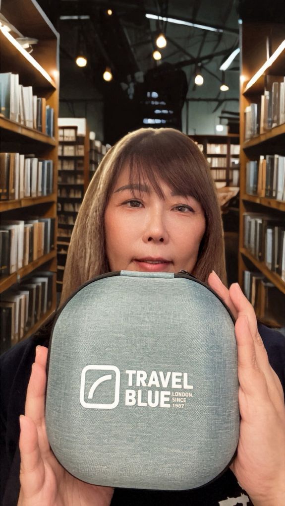 【網購頸枕收納盒推薦】Travel Blue 頸枕收納盒 頸枕終於有家了，旅行收納不再亂七八糟！ @貝大小姐的多元心宇宙