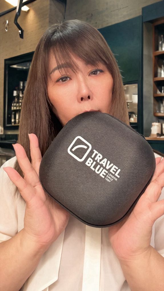 【網購頸枕收納盒推薦】Travel Blue 頸枕收納盒 頸枕終於有家了，旅行收納不再亂七八糟！ @貝大小姐的多元心宇宙