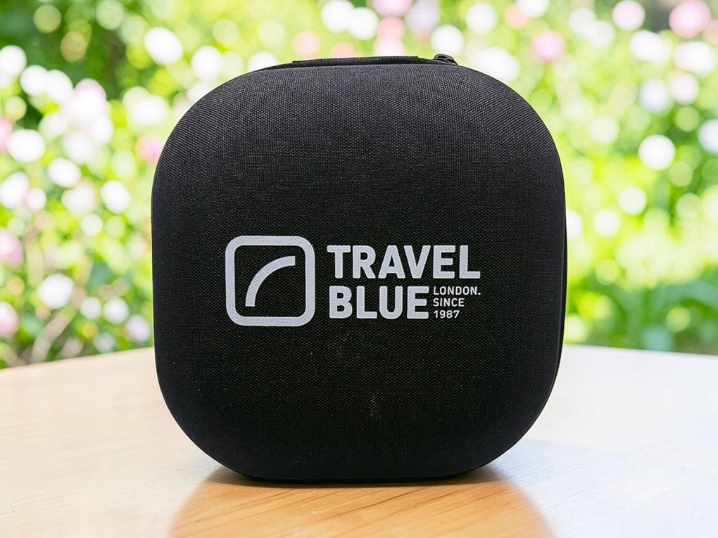 【網購頸枕收納盒推薦】Travel Blue 頸枕收納盒 頸枕終於有家了，旅行收納不再亂七八糟！ @貝大小姐的多元心宇宙