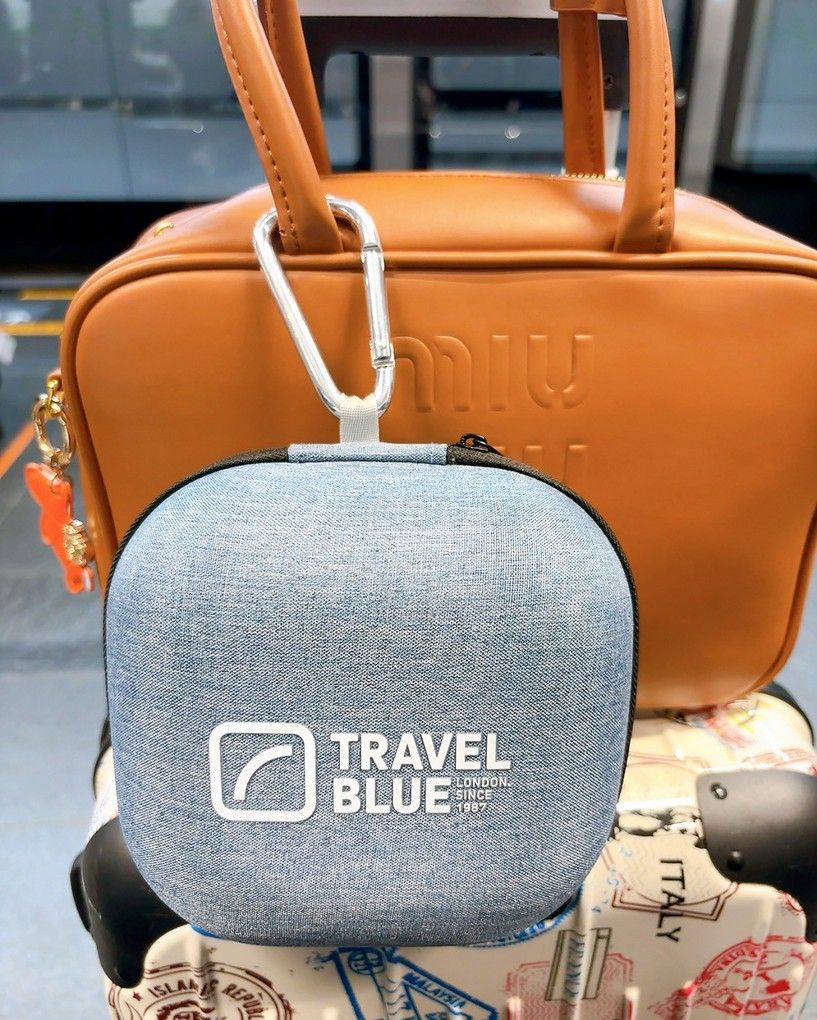 【網購頸枕收納盒推薦】Travel Blue 頸枕收納盒 頸枕終於有家了，旅行收納不再亂七八糟！ @貝大小姐的多元心宇宙