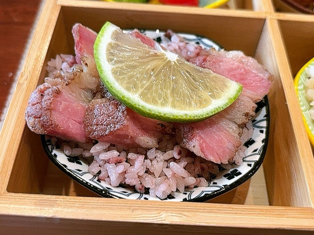 【花蓮車站美食推薦】郭榮市火腿 榮市食堂(富國店)從老字號職人火腿到創意料理,吃出花蓮好味道! @貝大小姐的多元心宇宙 【花蓮車站美食推薦】郭榮市火腿 榮市食堂(富國店)從老字號職人火腿到創意料理,吃出花蓮好味道! @貝大小姐的多元心宇宙