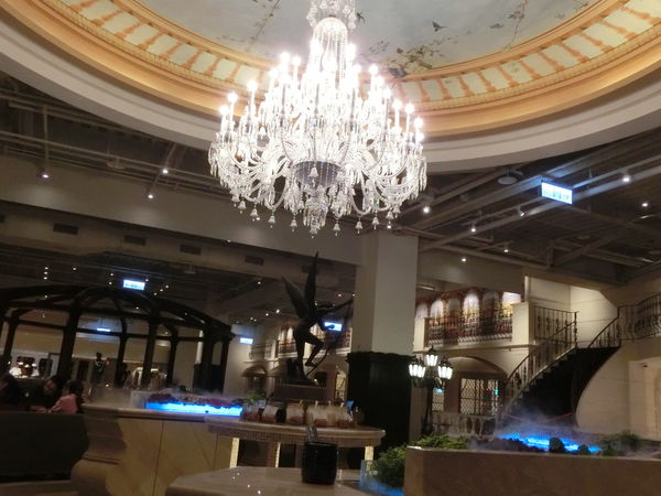 @新莊美食@ 品花苑自助式餐廳 讓你吃遍全世界! @貝大小姐的多元心宇宙