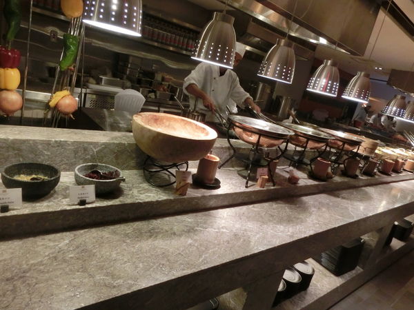 @新莊美食@ 品花苑自助式餐廳 讓你吃遍全世界! @貝大小姐的多元心宇宙