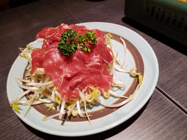 【台中 南屯區】 很越南宮廷料理 &#8211; 你一定沒吃過的帽子鍋！（歇業中） @貝大小姐的多元心宇宙