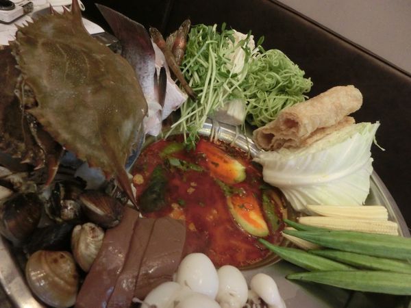 【台中 南屯區】 很越南宮廷料理 &#8211; 你一定沒吃過的帽子鍋！（歇業中） @貝大小姐的多元心宇宙