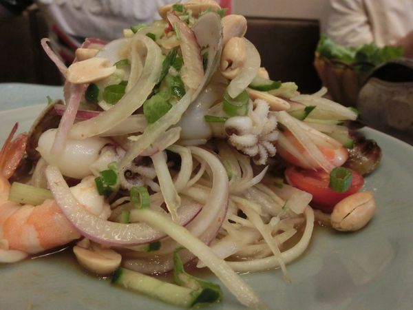【台中 南屯區】 很越南宮廷料理 &#8211; 你一定沒吃過的帽子鍋！（歇業中） @貝大小姐的多元心宇宙