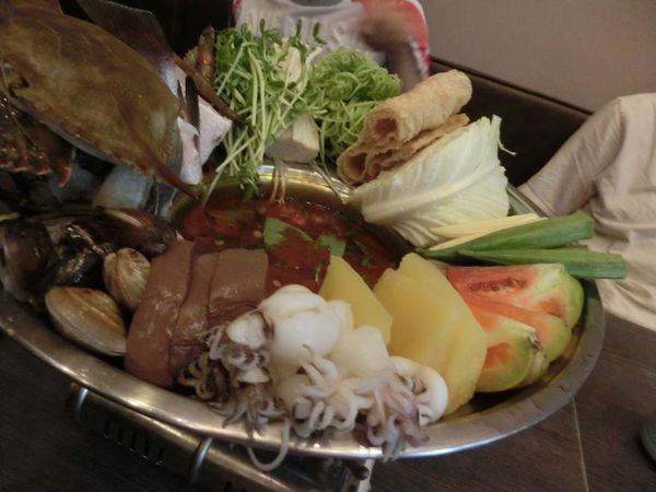 【台中 南屯區】 很越南宮廷料理 &#8211; 你一定沒吃過的帽子鍋！（歇業中） @貝大小姐的多元心宇宙