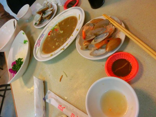 【高雄 美麗島站】六合夜市 大嗑海鮮 @貝大小姐的多元心宇宙