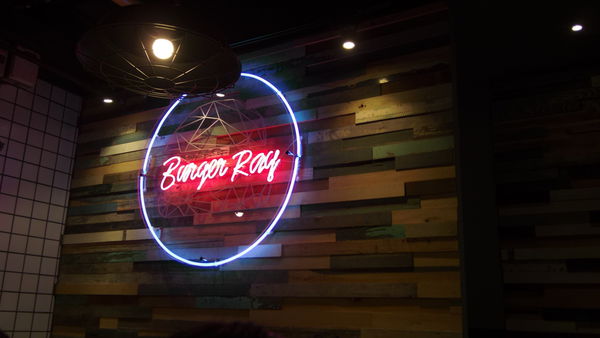 【台北 國父紀念館站】Burger Ray個性漢堡 @貝大小姐的多元心宇宙