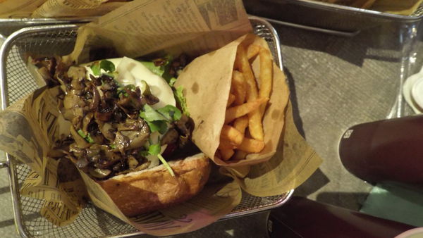 【台北 國父紀念館站】Burger Ray個性漢堡 @貝大小姐的多元心宇宙