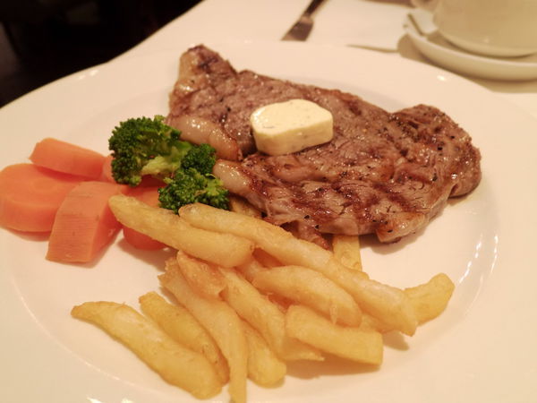 【新北市 板橋站】法樂琪Salad Steak House @貝大小姐的多元心宇宙