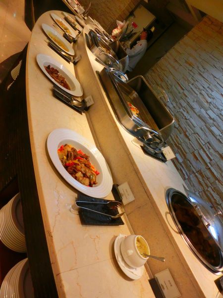 【高雄 中央公園站】 漢來大飯店 海港自助餐廳 @貝大小姐的多元心宇宙