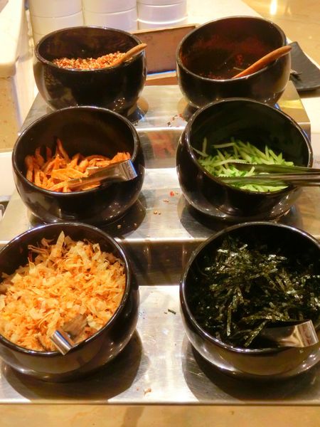 【高雄 中央公園站】 漢來大飯店 海港自助餐廳 @貝大小姐的多元心宇宙
