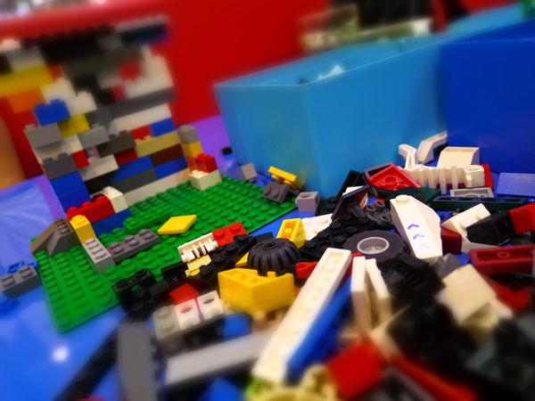 【台北 小巨蛋站】BRICK WORKS 樂高積木咖啡廳 @貝大小姐的多元心宇宙