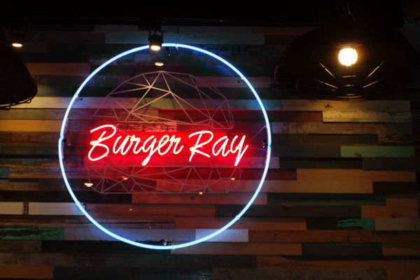 【台北 國父紀念館站】二訪 Burger Ray個性漢堡 @貝大小姐的多元心宇宙