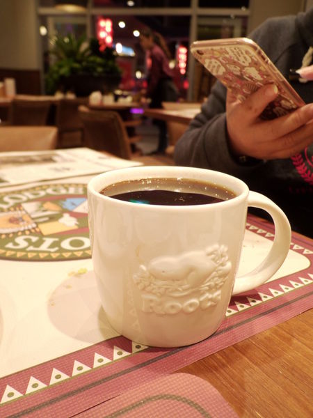 【桃園 高鐵桃園站】Roots Café 華泰名品城 @貝大小姐的多元心宇宙