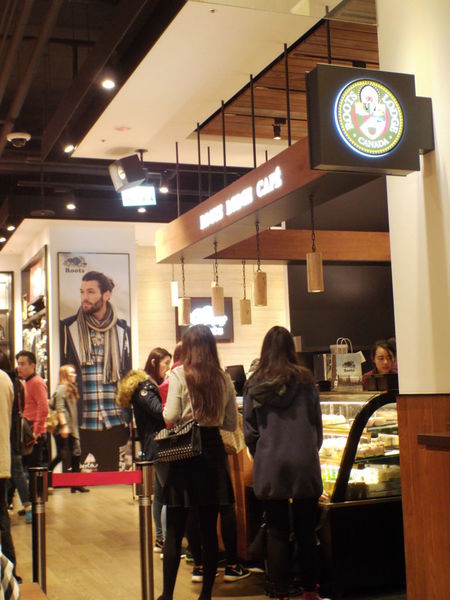 【桃園 高鐵桃園站】Roots Café 華泰名品城 @貝大小姐的多元心宇宙