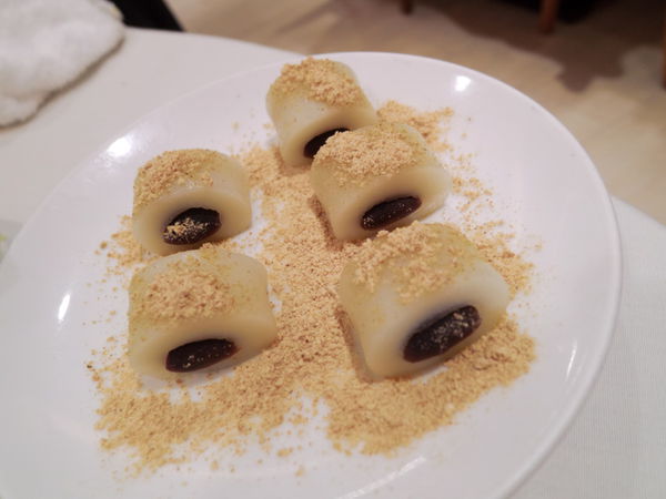 【台北 忠孝敦化站美食】圍爐酸菜白肉火鍋 @貝大小姐的多元心宇宙