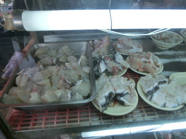 【高雄 前鎮區美食】品深海魚湯 光華店 @貝大小姐的多元心宇宙