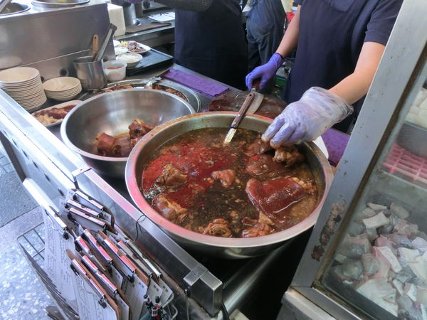 【高雄 前鎮區美食】品深海魚湯 光華店 @貝大小姐的多元心宇宙
