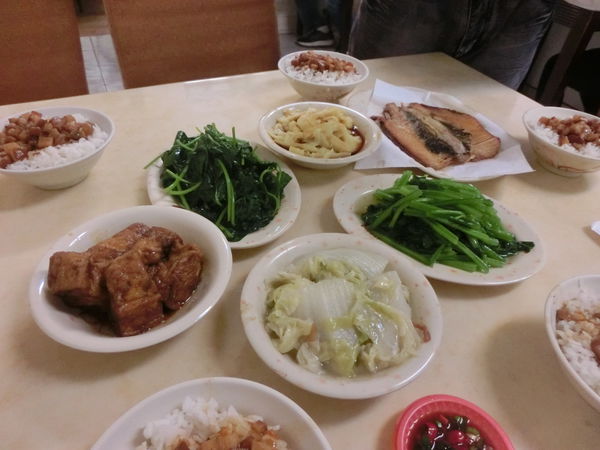 【高雄 前鎮區美食】品深海魚湯 光華店 @貝大小姐的多元心宇宙