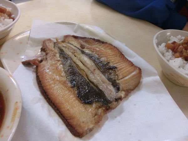 【高雄 前鎮區美食】品深海魚湯 光華店 @貝大小姐的多元心宇宙