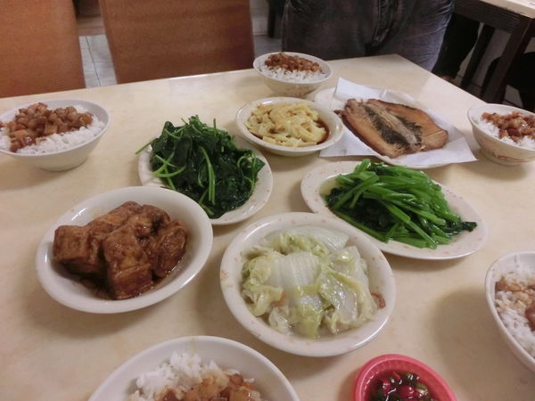 【高雄 前鎮區美食】品深海魚湯 光華店 @貝大小姐的多元心宇宙