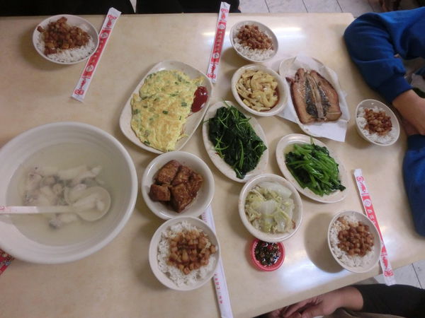 【高雄 前鎮區美食】品深海魚湯 光華店 @貝大小姐的多元心宇宙