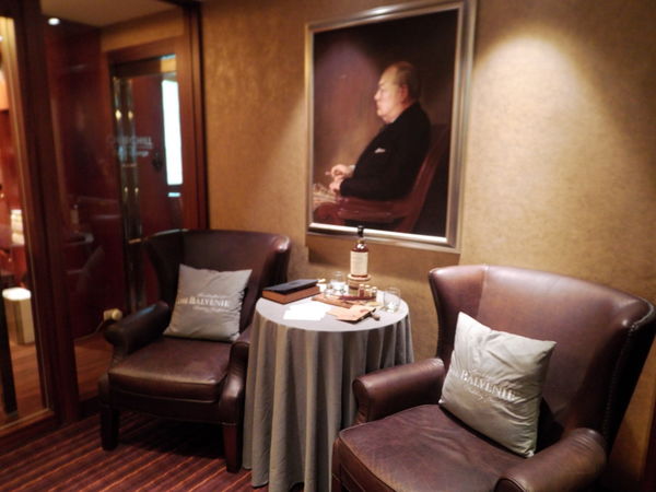 【台北 南京復興站美食】邱吉爾爵士雪茄館 Churchill Cigar Lounge　台北威斯汀六福皇宮 @貝大小姐的多元心宇宙